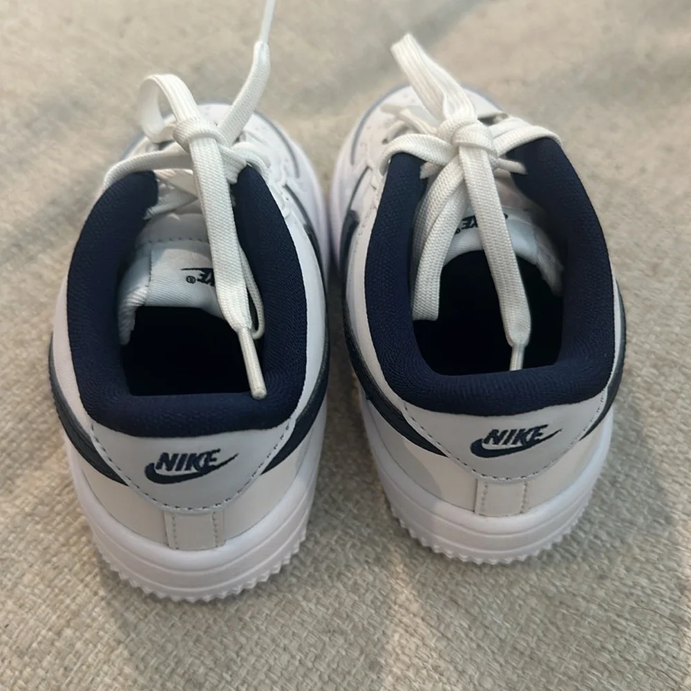 Nike force low